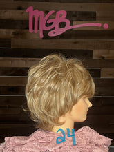 Load image into Gallery viewer, Penelope- Synthetic Wig
