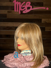 Load image into Gallery viewer, Harper- Synthetic Wig
