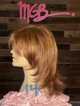 Load image into Gallery viewer, Suzy- Synthetic Wig
