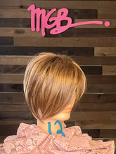 Load image into Gallery viewer, McKenzie- Synthetic Wig
