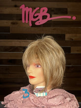 Load image into Gallery viewer, Skylar- Synthetic Wig
